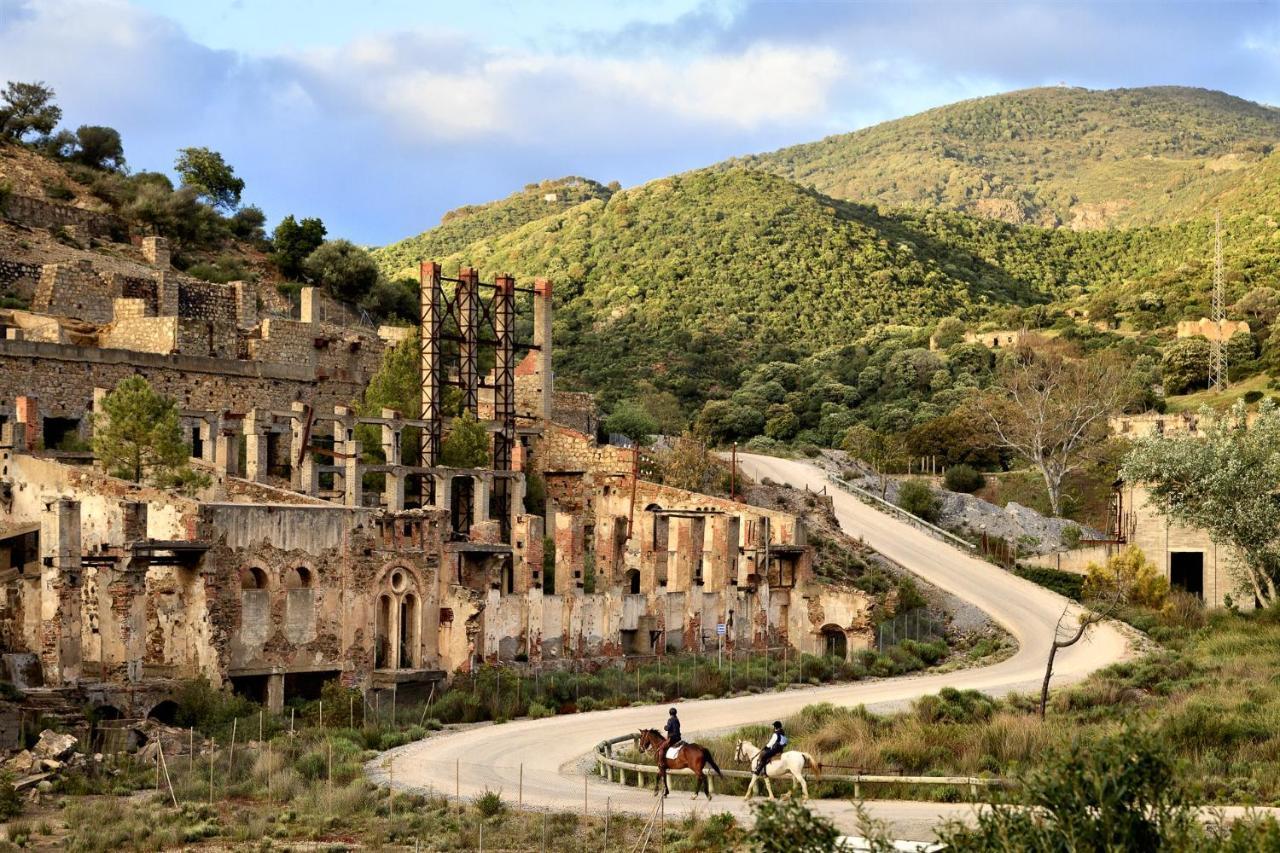 Appartamento In Casa Con Cortili Ad Arbus - Sardegna Buitenkant foto