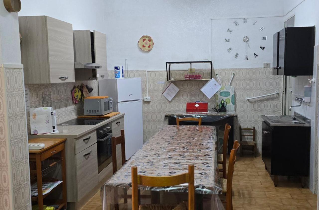Appartamento In Casa Con Cortili Ad Arbus - Sardegna Buitenkant foto